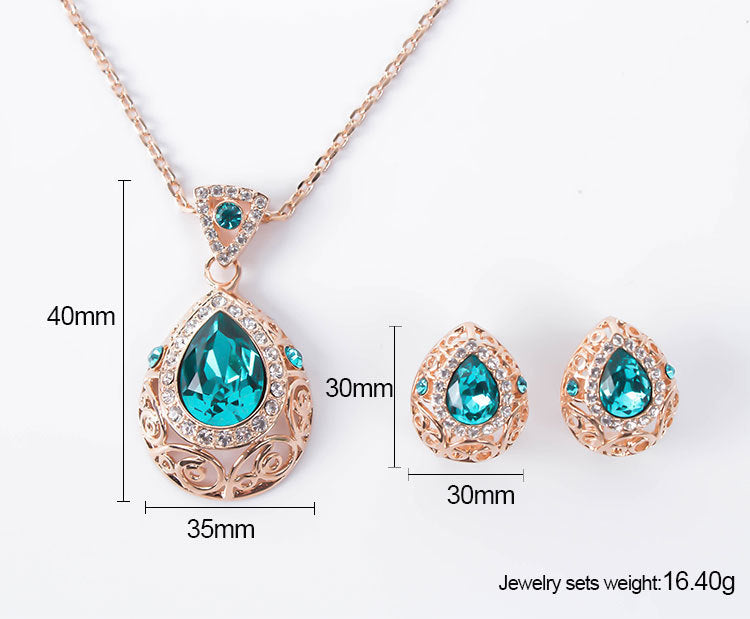 Schmuckset mit hohlem Muster