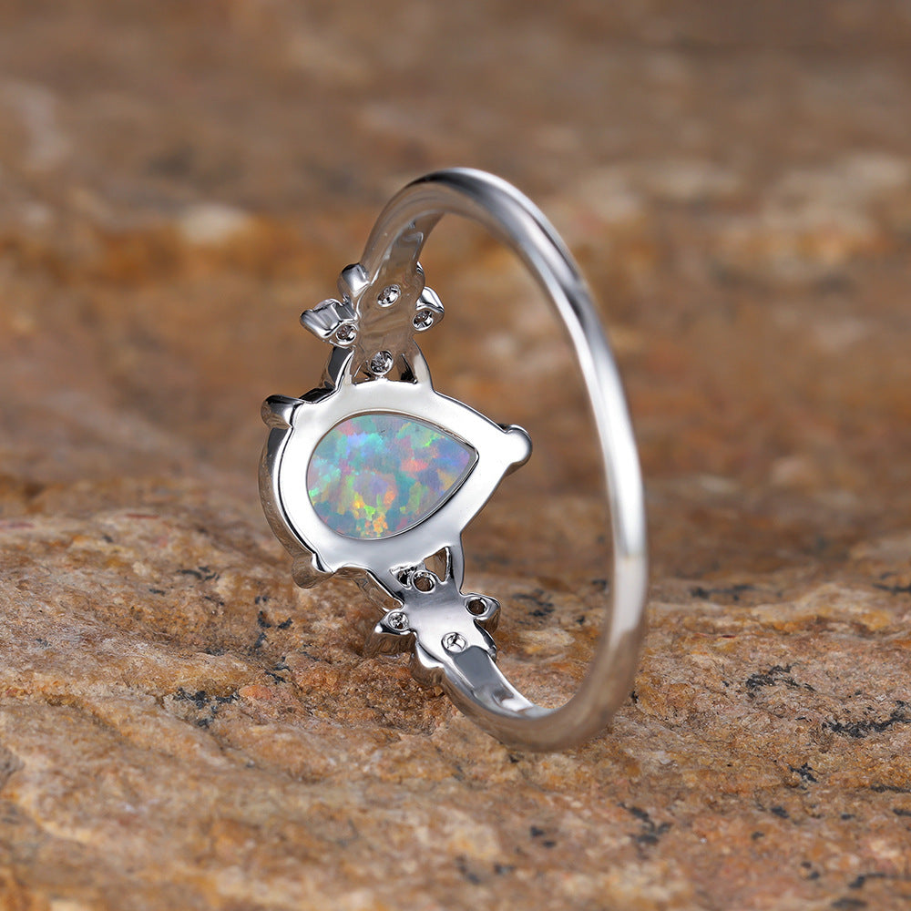 Tropfenförmige Inlayd Zirkon Weiß Diamant Blume Ring Vintage Einfache alle Match Schmuck