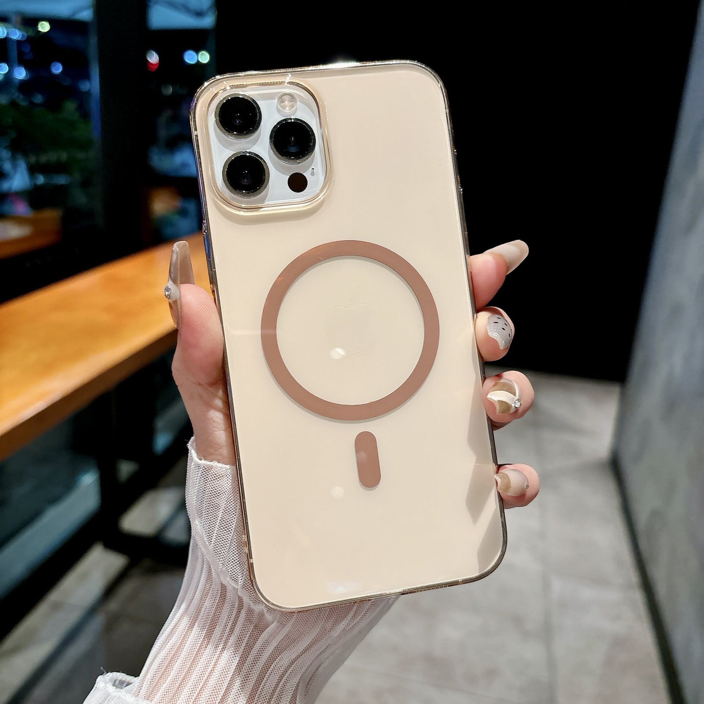 iPhone 12-17 Modelle/Magnetische transparente PC-Schutzhülle